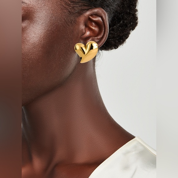 NEW💎18K Gold Plated Heart Earrings*Chunky Heart*High Gloss Finish - Picture 6 of 7